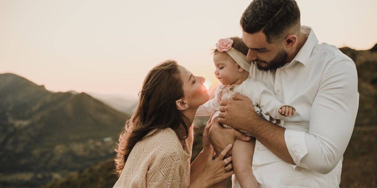 Journal Personnalisé Bébé : Le Premier Mensuel au Monde pour un Souvenir Unique