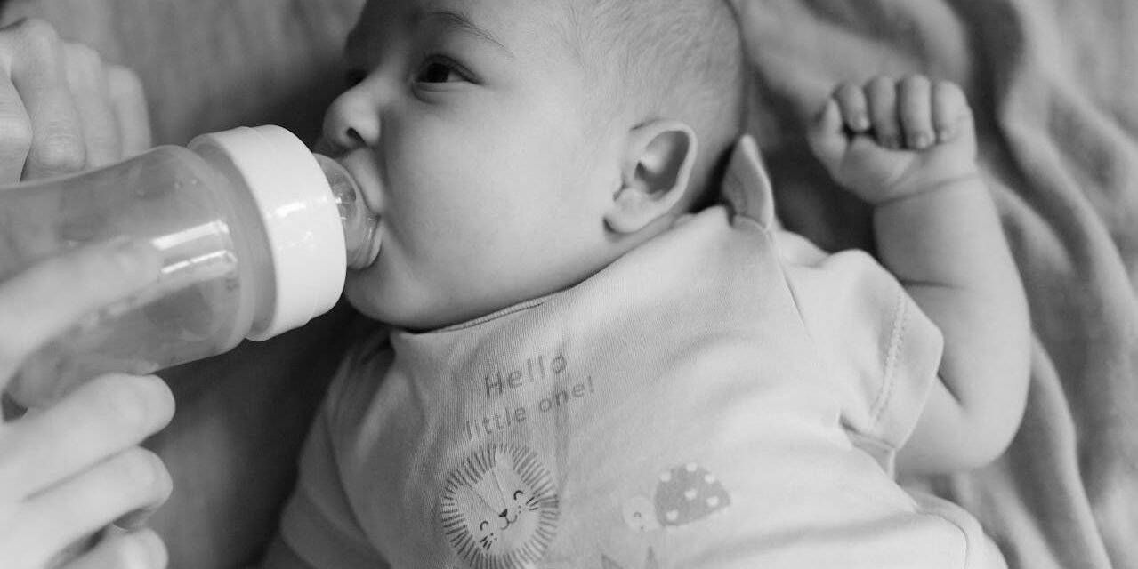 Intolérance Lactose Bébé : Identifier Adapter Substituts Laitiers