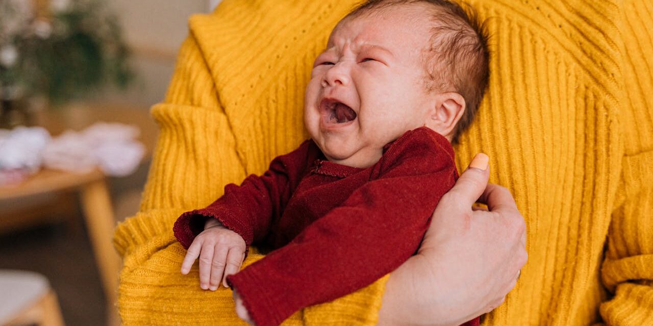 Reflux Bébé Repas : Texture Timing Aliments Recommandés vs Éviter