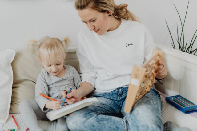 dessin enfant garder combien temps-baby journal
