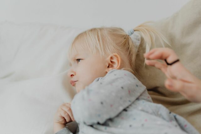 mèche cheveux bébé garder-baby journal