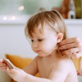 mèche cheveux bébé garder-baby journal