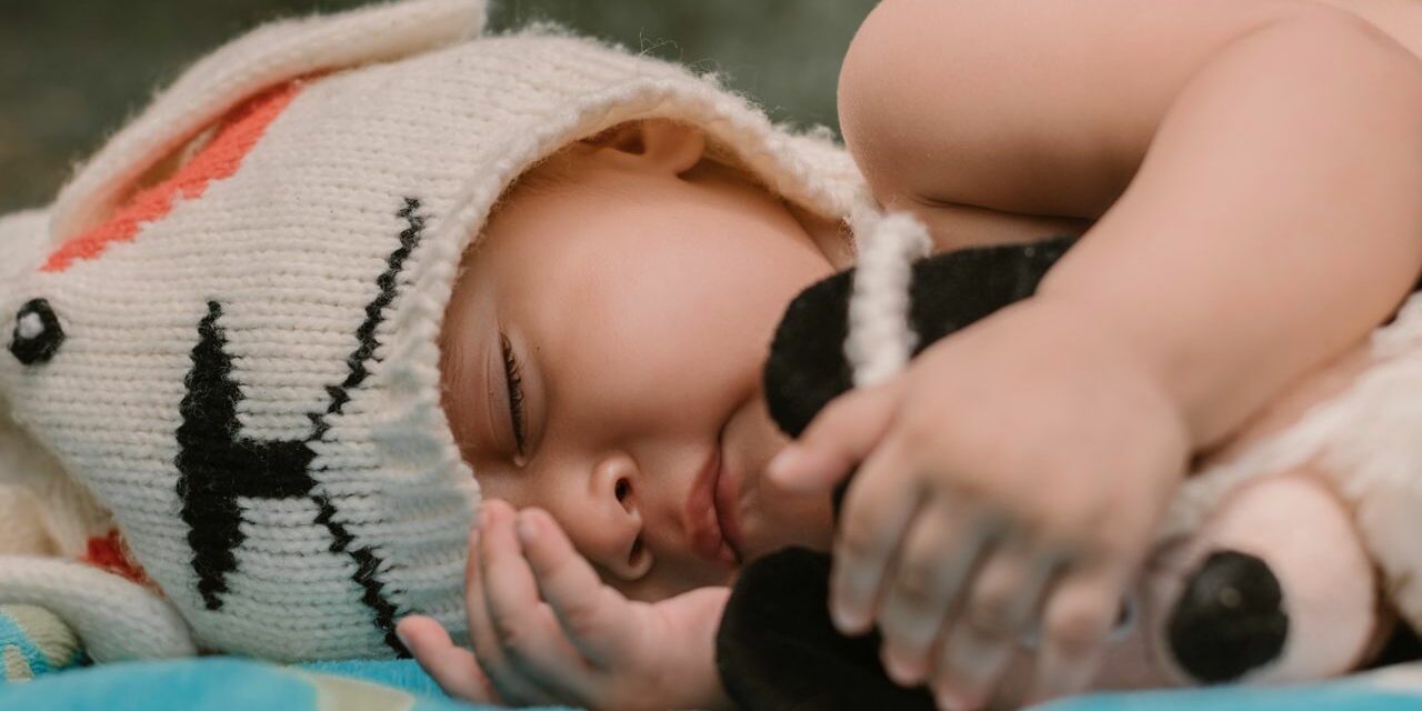 Sieste Bébé par Âge : Le Tableau Complet
