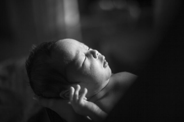 trop de photos bébé téléphone-baby journal