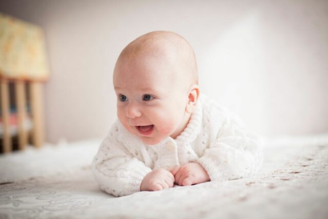 bébé précoce signes HPI-baby journal