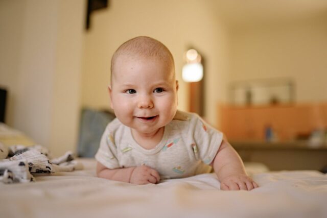 bébé précoce signes HPI-baby journal