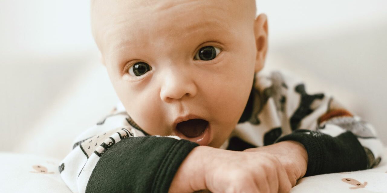 Bébé Précoce ou HPI : Les Signes Dès le Plus Jeune Âge