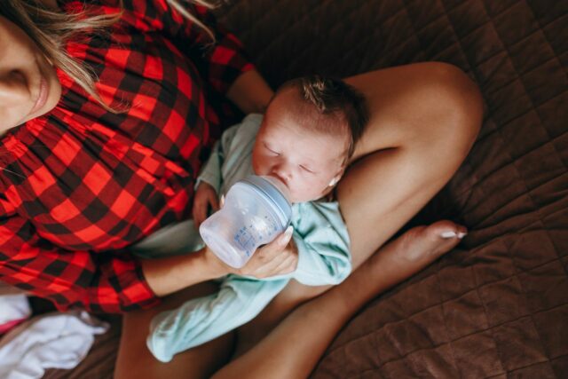biberon introduction allaitement-baby journal