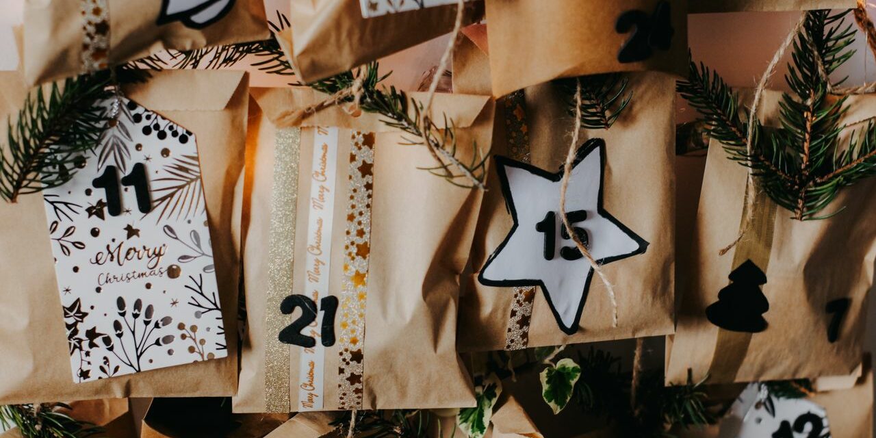 Calendrier de l&rsquo;Avent pour Bébé : Idées et Premières Traditions