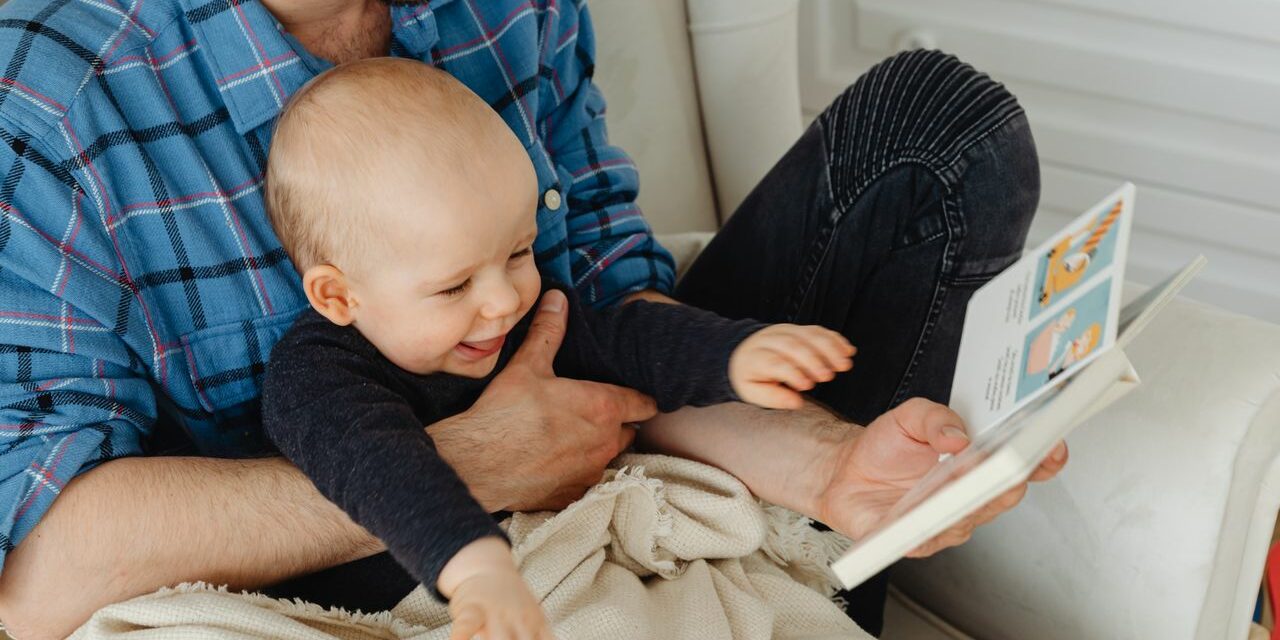 Lire à Son Bébé dès la Naissance : Les Bienfaits Prouvés