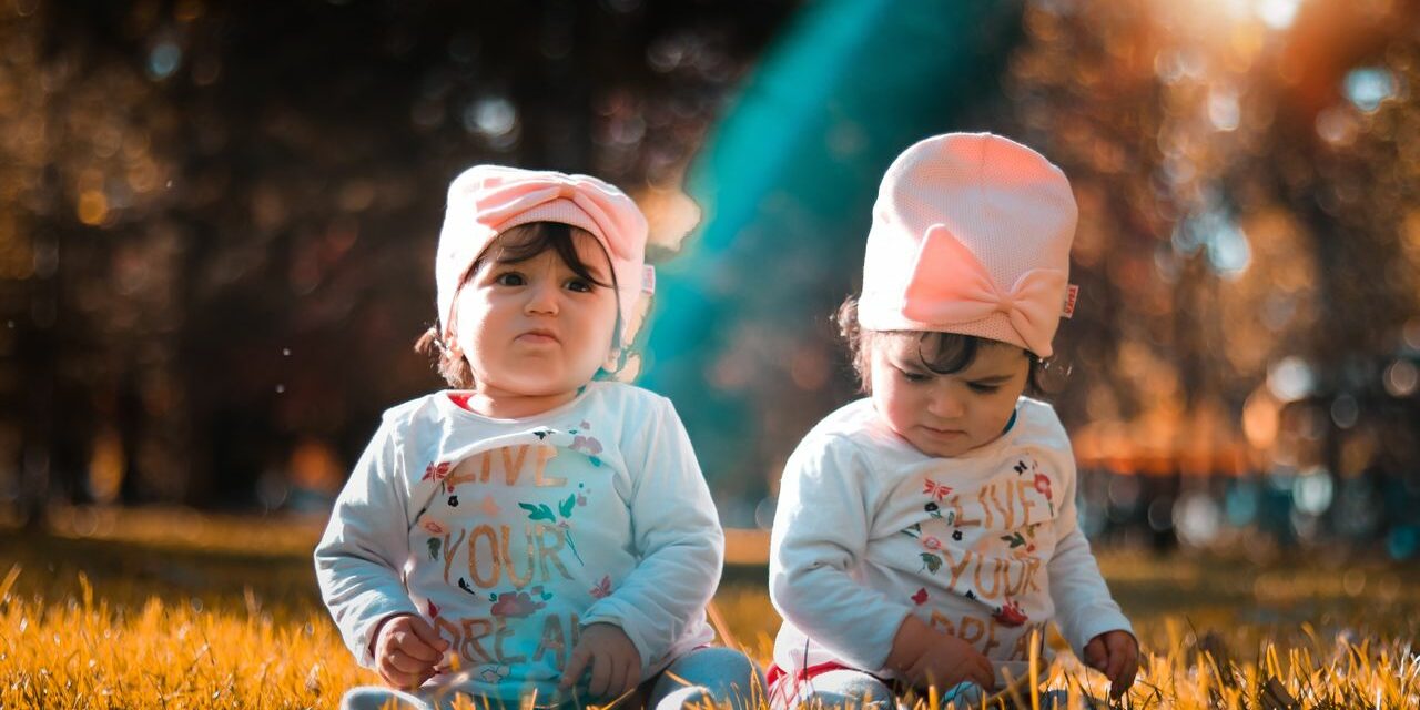 Mode Bébé : Les Tendances Vestimentaires de la Saison