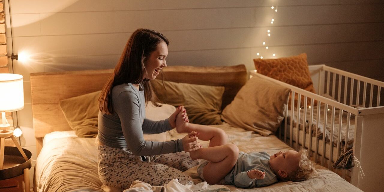 Créer un Rituel du Soir avec Bébé pour Renforcer le Lien