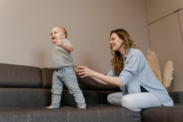 sécurité maison bébé qui marche-baby journal