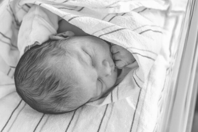 PMI consultation bébé-baby journal