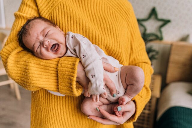 coliques bébé soulager naturellement-baby journal