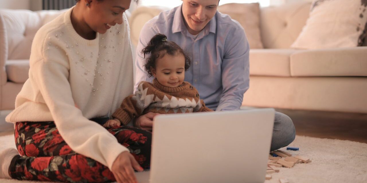 Rejoindre une Communauté de Parents en Ligne : Les Meilleures en 2026