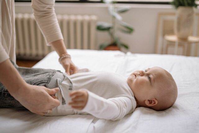 dépistage précoce autisme bébé-baby journal