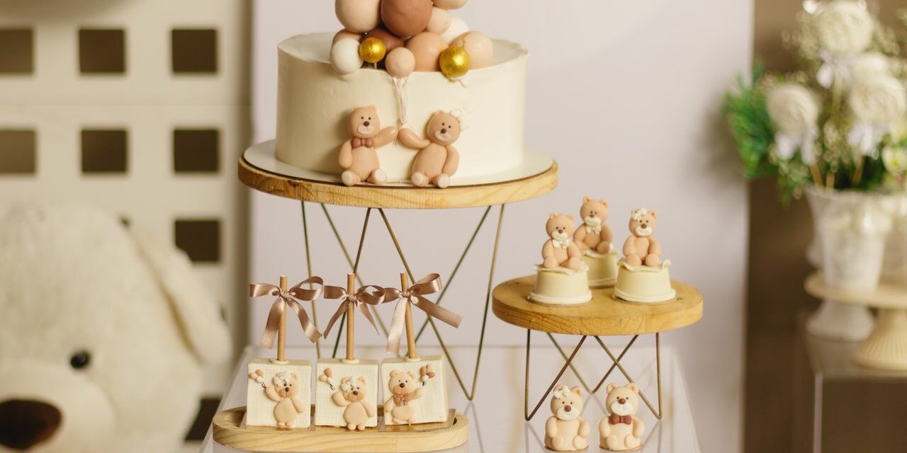 Gâteau de Naissance : Idées de Décoration et Alternatives Originales
