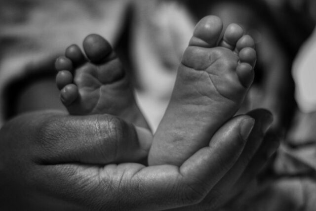 moulage mains pieds bébé-baby journal