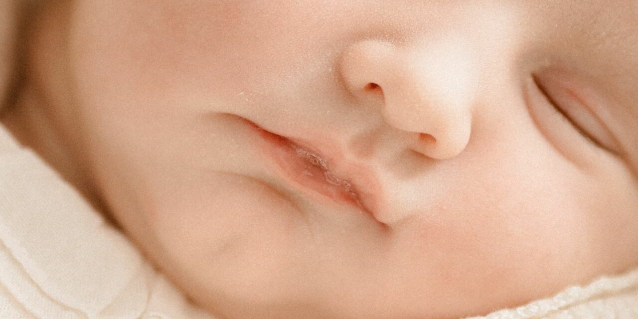 Muguet en Bouche chez Bébé : Causes et Traitement Adapté