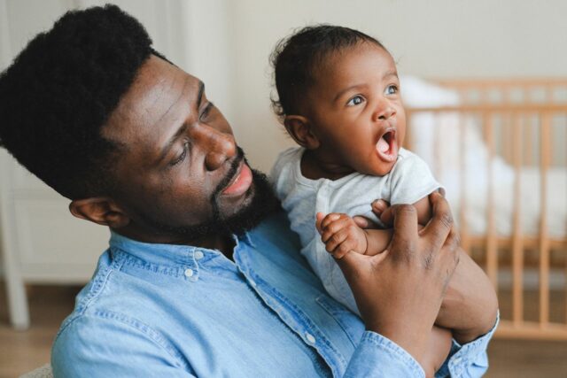 papa et bébé lien créer-baby journal