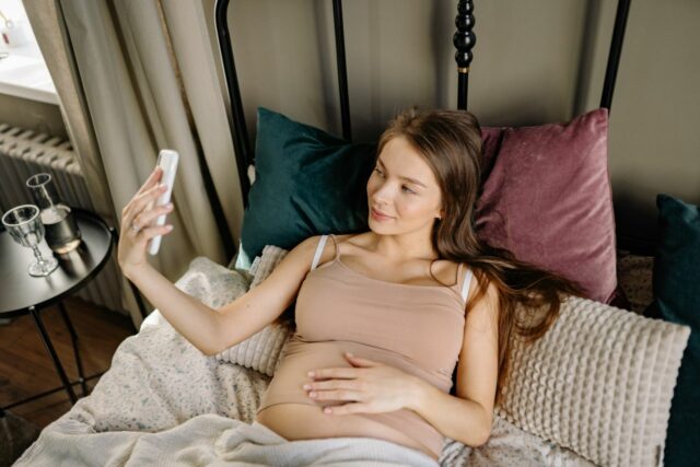 sommeil grossesse position-baby journal
