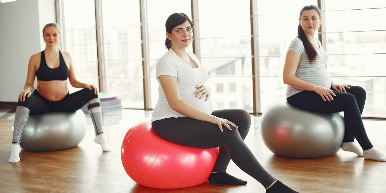 Faire du Sport Enceinte : Ce qui Est Recommandé Selon le Trimestre