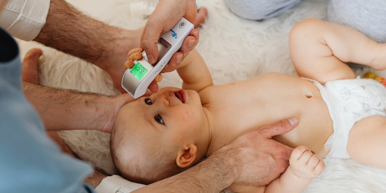 Thermomètre pour Bébé : Comparatif des Modèles et Technique Fiable