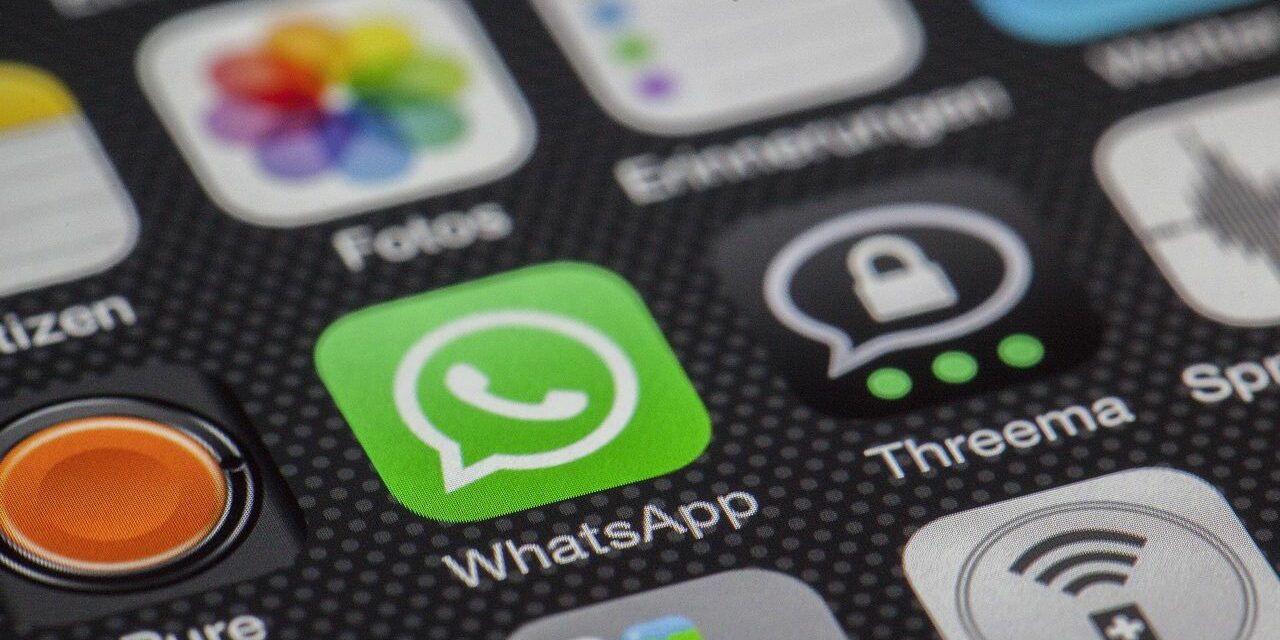 Groupe WhatsApp Famille : Bonne ou Mauvaise Idée pour Partager les Photos de Bébé