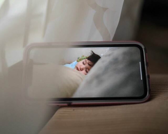 babyphone vidéo sécurité données-Baby journal