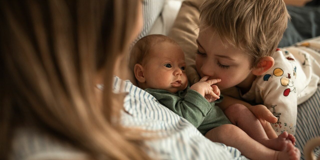 Arrivée du Troisième Enfant : Logistique et Organisation de la Famille