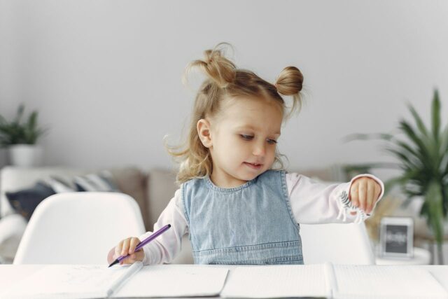 bébé 4 ans rentrée école préparation-baby journal