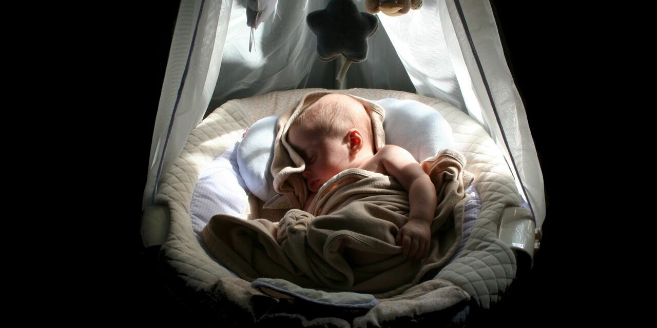 Berceuses Françaises pour Bébé : Les Classiques et Pourquoi elles Apaisent