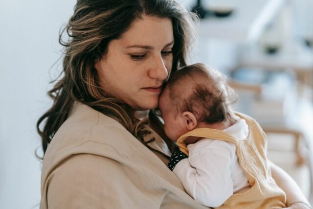 congé maternité maman solo droits-Baby journal