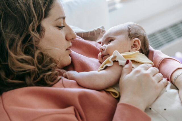 congé maternité maman solo droits-Baby journal