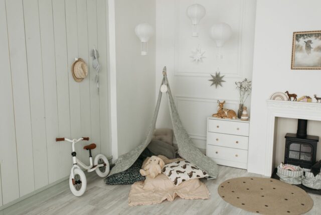 déco chambre bébé tendance 2026-baby journal