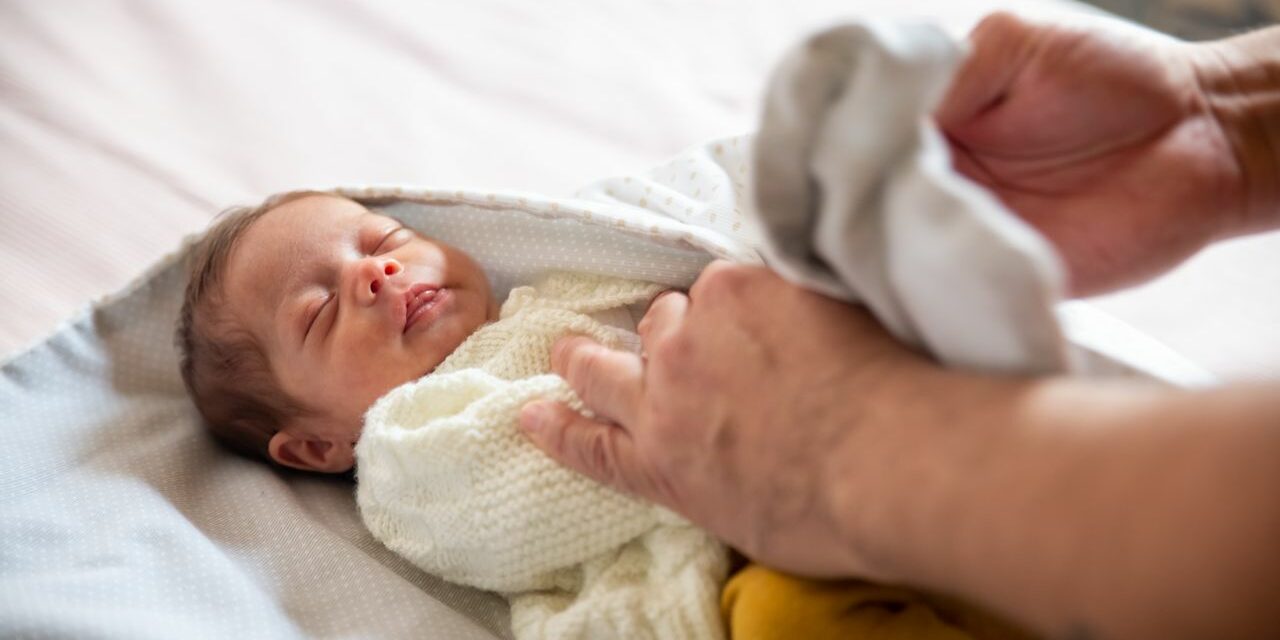Méthode des 5S de Harvey Karp : Calmer Bébé en Quelques Secondes