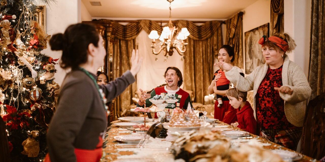 Créer Ses Propres Traditions de Noël en Famille Dès la Première Année