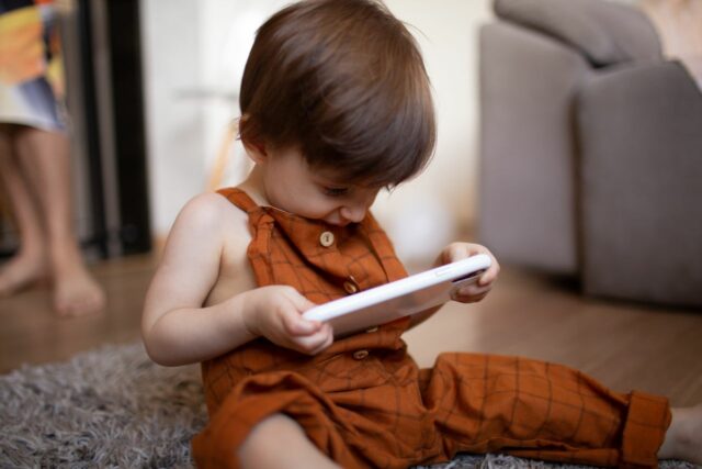 tablette bébé âge recommandation-Baby journal
