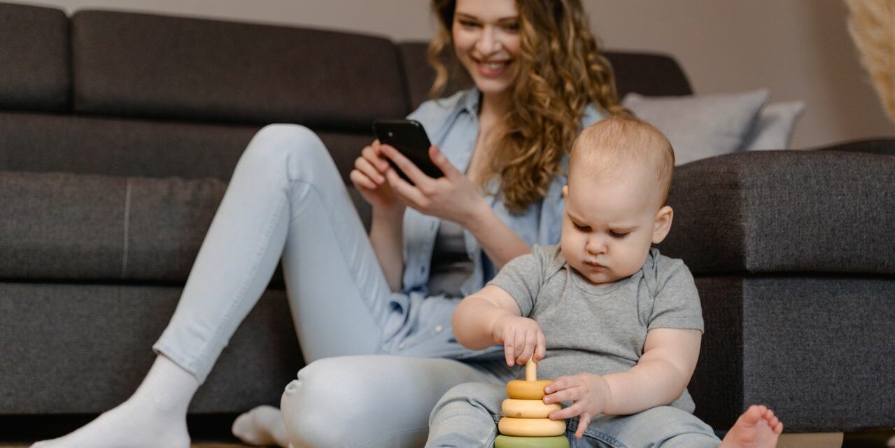 Baby Tracker App : Comparatif des Meilleures Applications en 2026