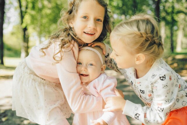 bébé et frère ou sœur autiste-Baby journal