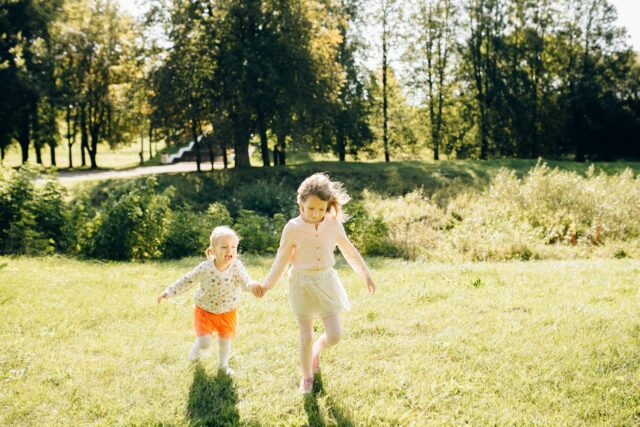 bébé et frère ou sœur autiste-Baby journal
