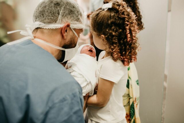 bébé hernie inguinale opération-Baby journal