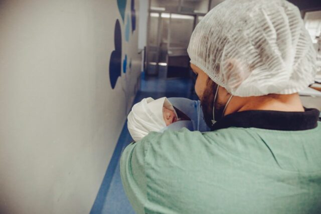 bébé hernie inguinale opération-Baby journal
