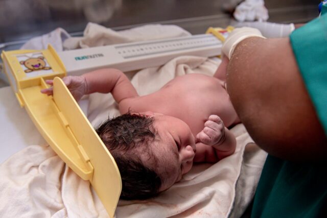 bébé poids naissance courbe-Baby journal