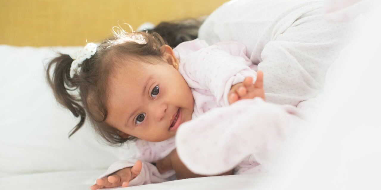 Bébé avec Trisomie 21 : Ressources, Associations et Premières Étapes pour les Parents