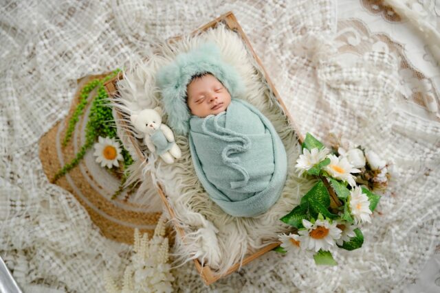 fêter premier mois bébé tradition-Baby journal