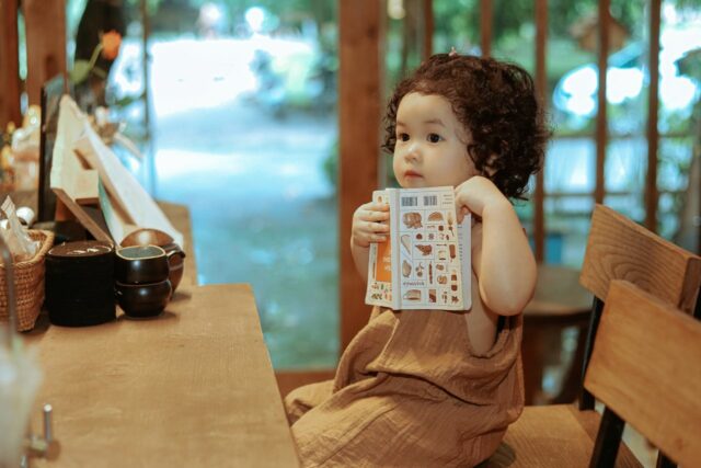 livre tissu bébé éveil sensoriel-Baby journal