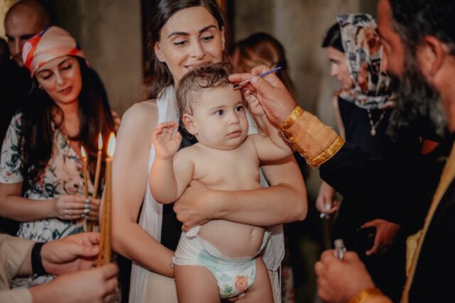présenter bébé famille traditions monde-Baby journal