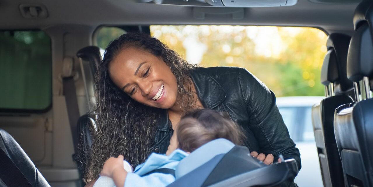 Road Trip avec Bébé en Voiture : Organisation et Étapes à Prévoir